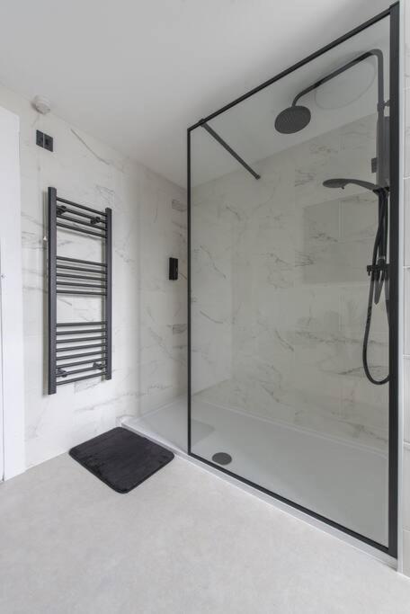 Parade Gardens Boutique Apartments- Central, Grade I Listed, 4K Tvs, Hidden Views Bath Exterior photo